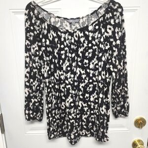 Daisy Fuentes Medium Black and Cream 3/4 Sleeve Blouse